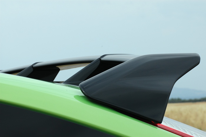 Ford Focus RS. Detalle del alerón posterior. Vista lateral