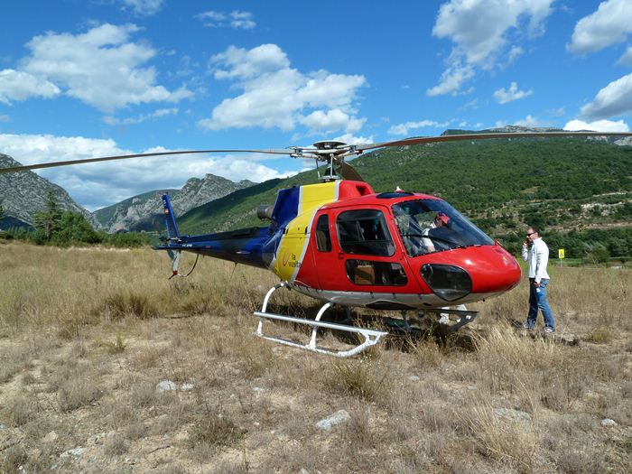 Helicoptero para ver a los ciclistas desde el aire