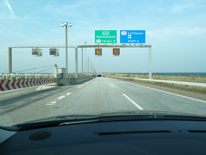 De camino al aeropuerto De camino al aeropuerto