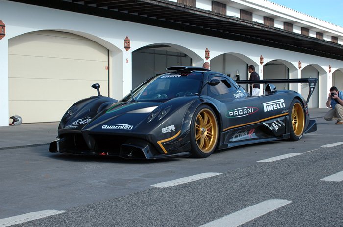 Pagani Zonda R