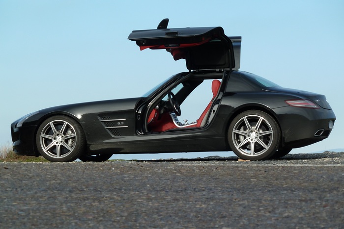 Mercedes-Benz SLS AMG Lateral