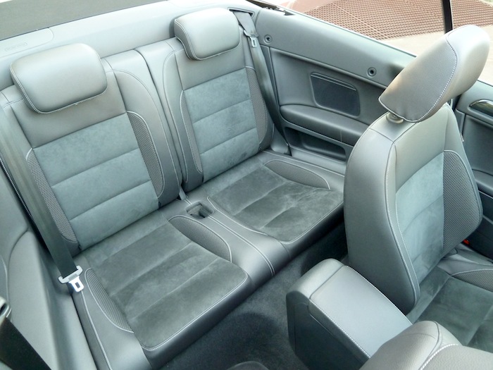 Tapicería Negro Titanio