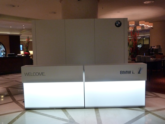 BMW i. Hotel Marriott. Desk BMW