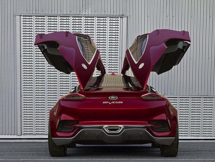 Ford EVOS Concept. Vista posterior. Puertas abiertas.