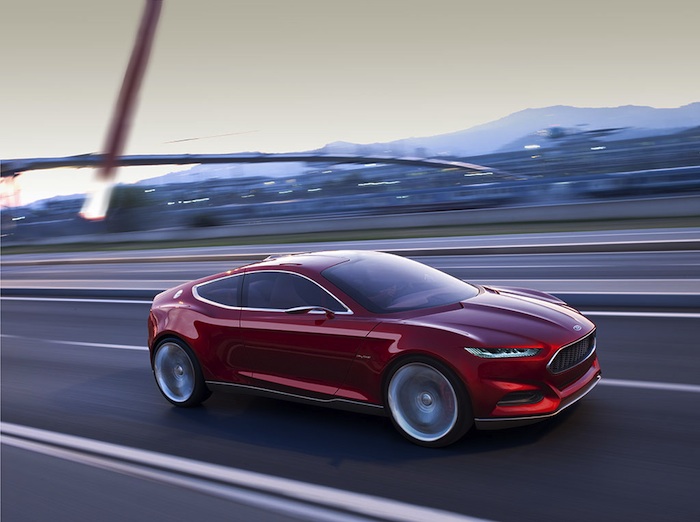 Ford EVOS Concept Rueda por la carretera