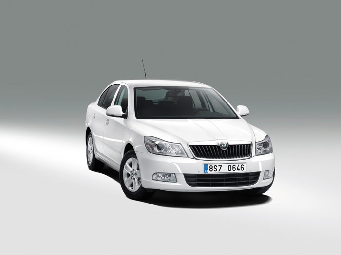 Prueba de consumo (67): Skoda Octavia 1.6-TDI GreenLine. Delantera.