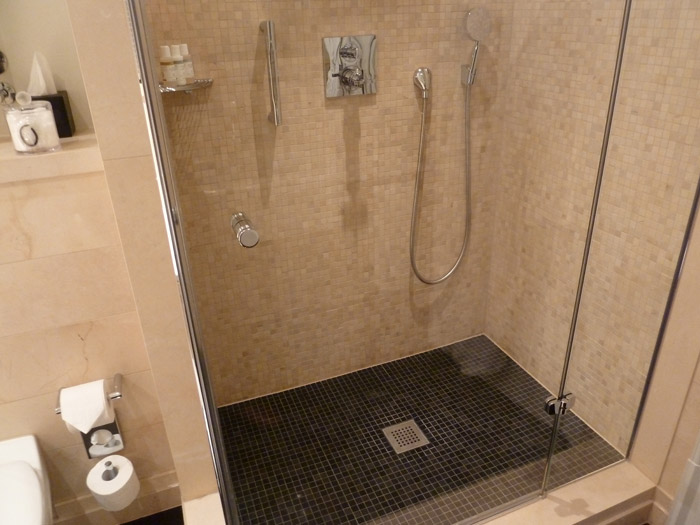 Hotel de Rome. Berlín. Baño. Plato de ducha. Hotel de Rome. Berlín. Baño. Plato de ducha.