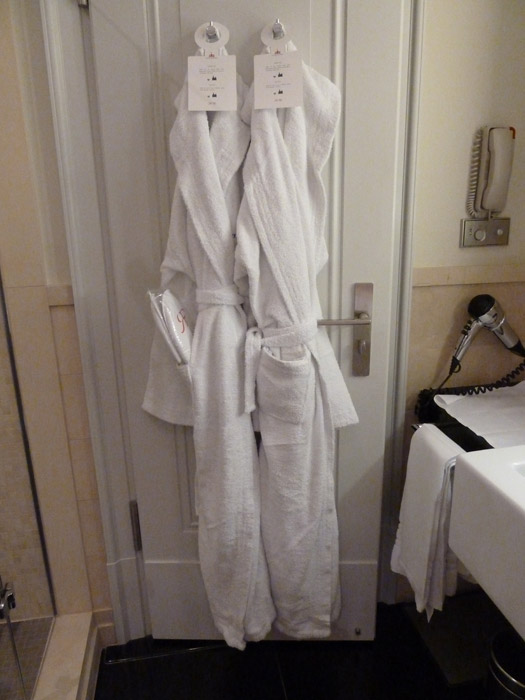 Hotel de Rome. Berlín. Baño. Albornoces Hotel de Rome. Berlín. Baño. Albornoces