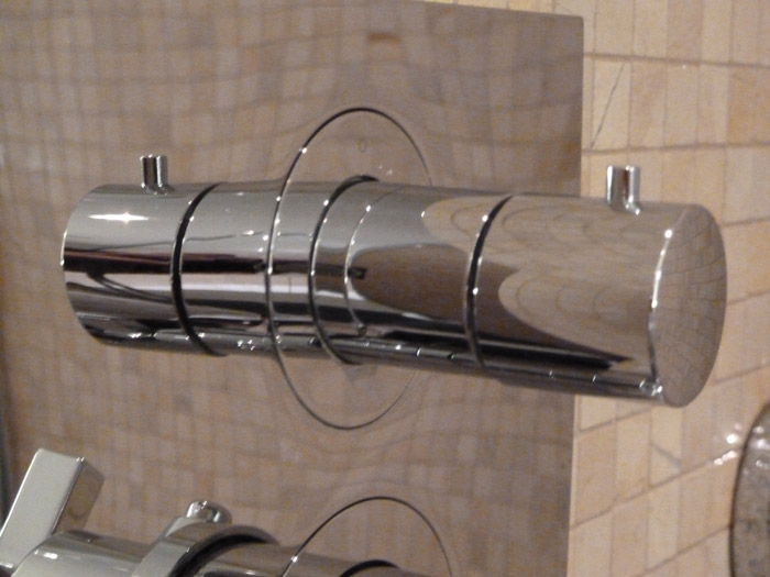 Hotel de Rome. Berlín. Baño. Mezclador de ducha Hotel de Rome. Berlín. Baño. Mezclador de ducha