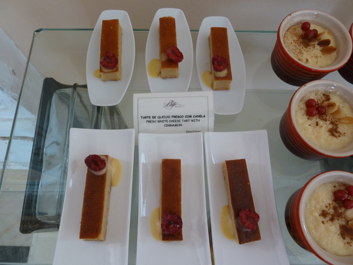 Dulces portugueses. Tarta de queso fresco con canela