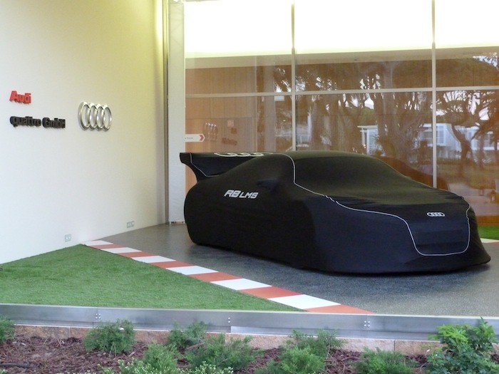 Audi R8 LMS con funda Audi R8 LMS con funda