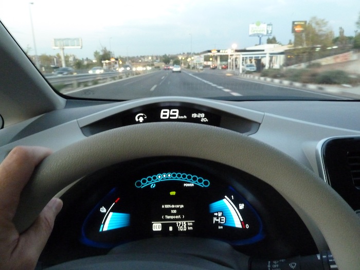 Nissan Leaf. En modo ECO. Recorrido 10 km. 1 hora