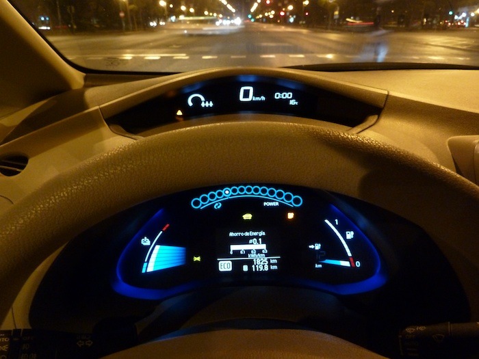 Nissan Leaf. En modo ECO. Recorrido 120 km. Reserva.
