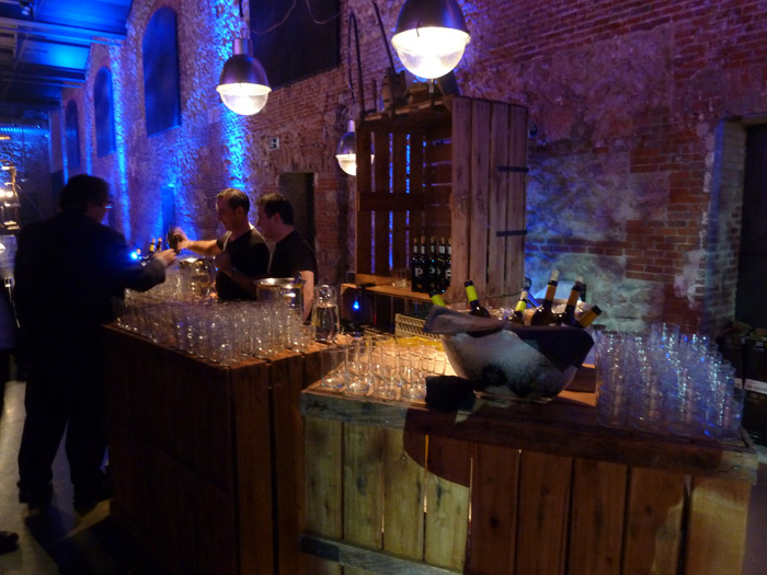 Renault Twizy. Exposición de arte. Barra