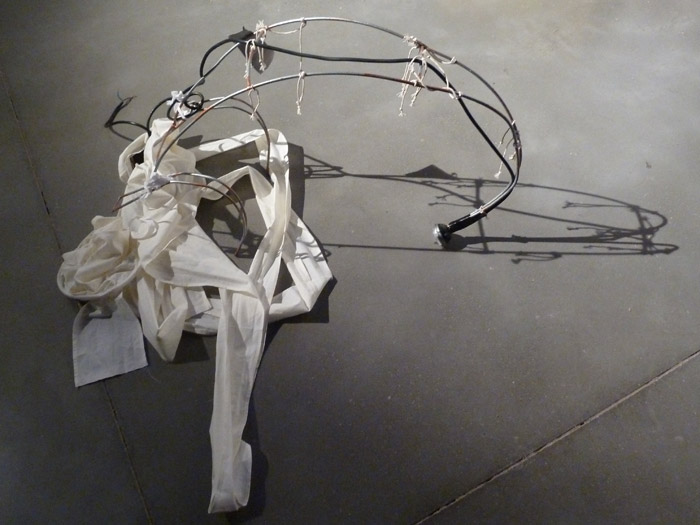 Renault Twizy. Exposición de arte. Utensilio para alumbrar