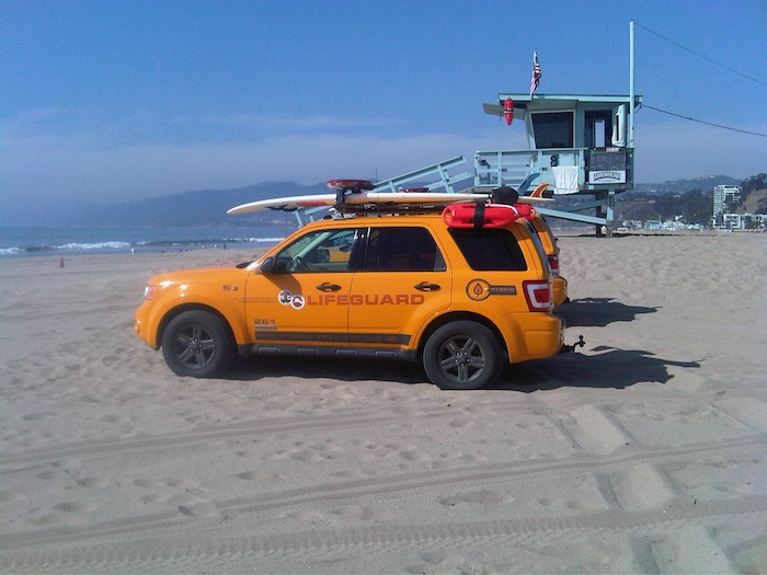 Lifeguard en la playa de Santa Monica Lifeguard en la playa de Santa Monica