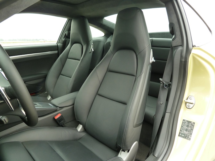 Porsche 911 Carrera. Oro Lima Metalizado. Cuero Natural Expresso