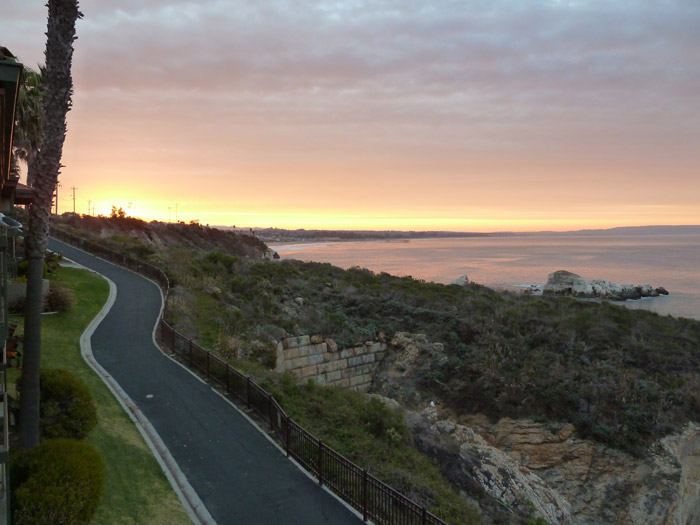 EE.UU. Amanecer. Océano Pacífico. 