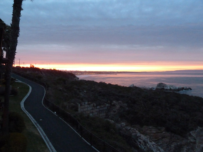 EE.UU. Amanecer. Océano Pacífico. Mar