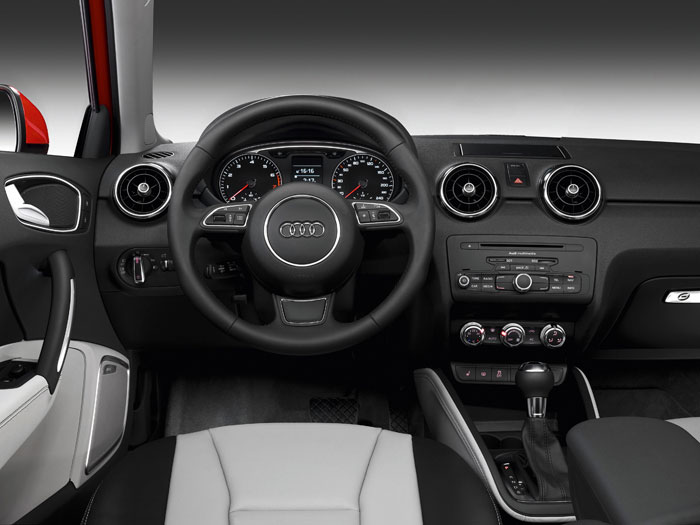 Audi A-1 1.6-TDI 90 CV. Interior 2