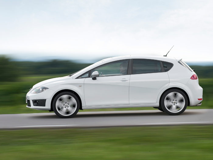 Prueba interesante (12): Seat León FR 1.8-TSI. Lateral