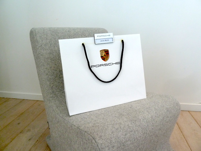 Presentación Porsche Boxster. Bolsa con la documentación.