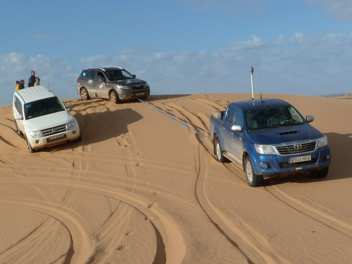 El Toyota Hilux remolcando al Hyundai