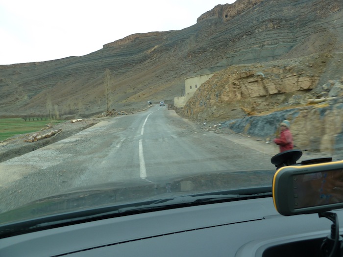 18b-ninnos-carretera