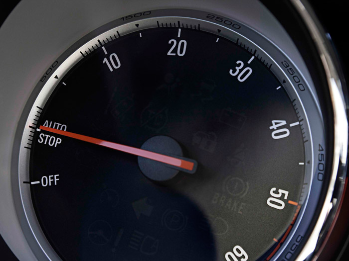 Opel Astra Sedán. Velocímetro