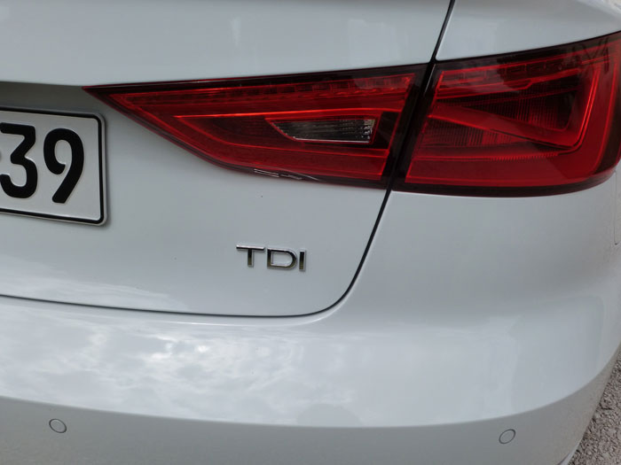 Audi A3 Sedan. 2013. Motor TDI. Blanco Amalfi