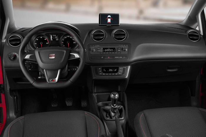 Seat Ibiza FR 1.2. Interior, salpicadero, tapiceria