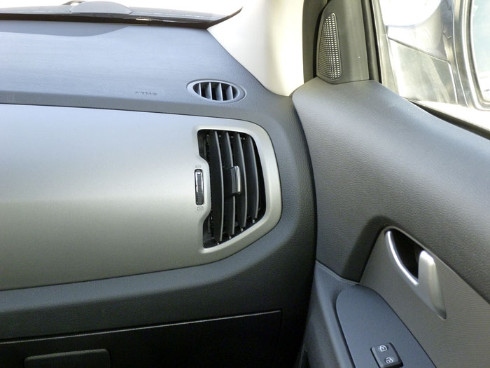 KIA Sportage. 2014. Salida sistema de ventilación, puesto del copiloto.