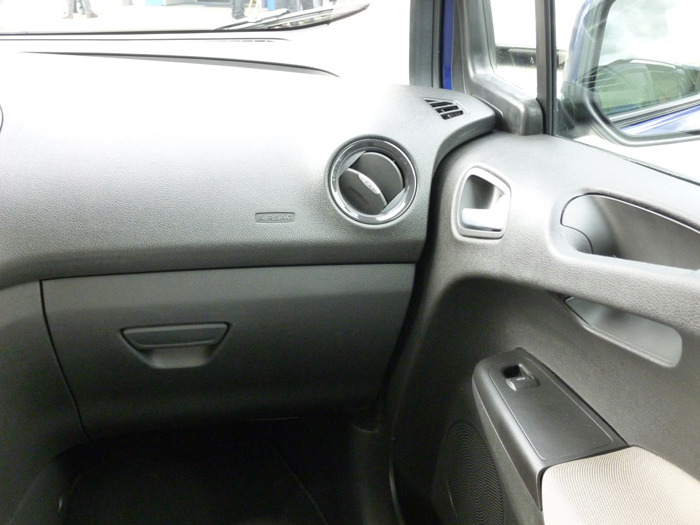 Ford tourneo Courier 2014. Puesto de copiloto