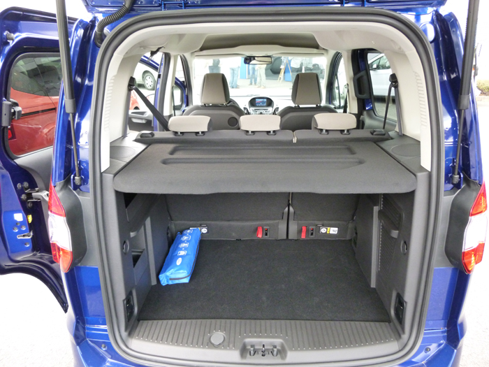 Ford tourneo Courier 2014. Maletero