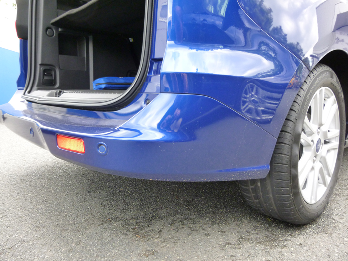 Ford tourneo Courier 2014. Altura de carga