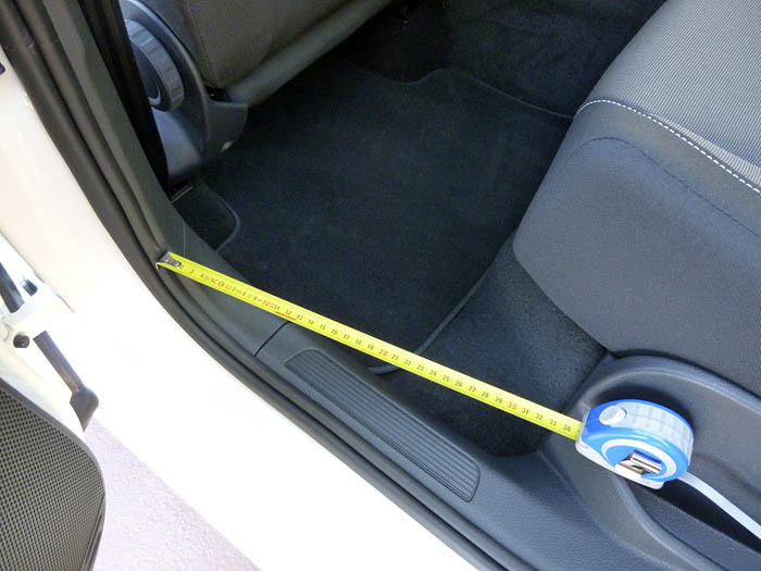 Volkswagen Golf Sportsvan. Acceso posterior. Espacio para los pies.