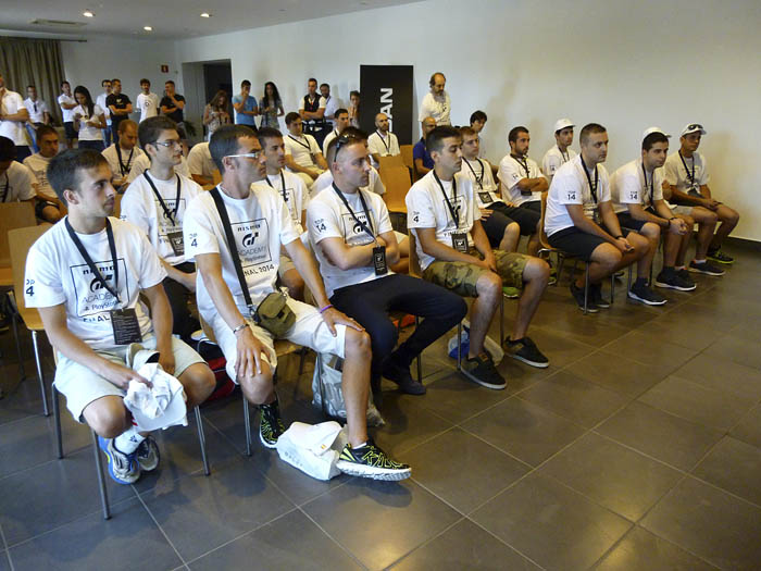 GT Academy. Primer briefing. Ascari.