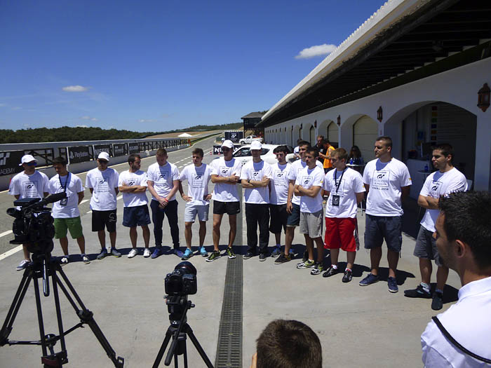 GT Academy 2014. Nervios ante el tribunal.