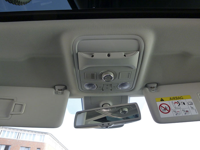 40-skoda-scout-2015-plafon-iluminacion