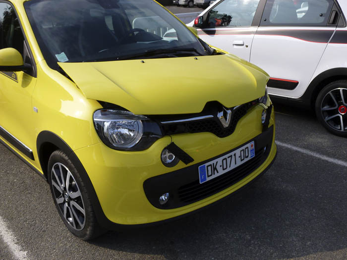 Renault Twingo 2015. Capó delantero.
