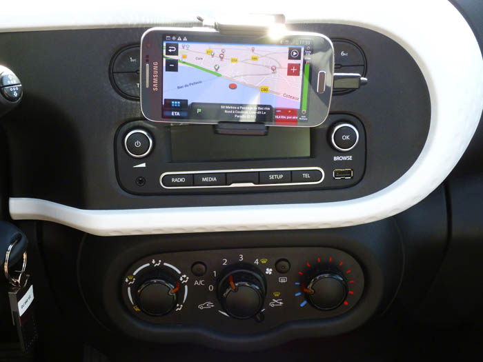 Renault Twingo 2015. R&GO sin climatizador.