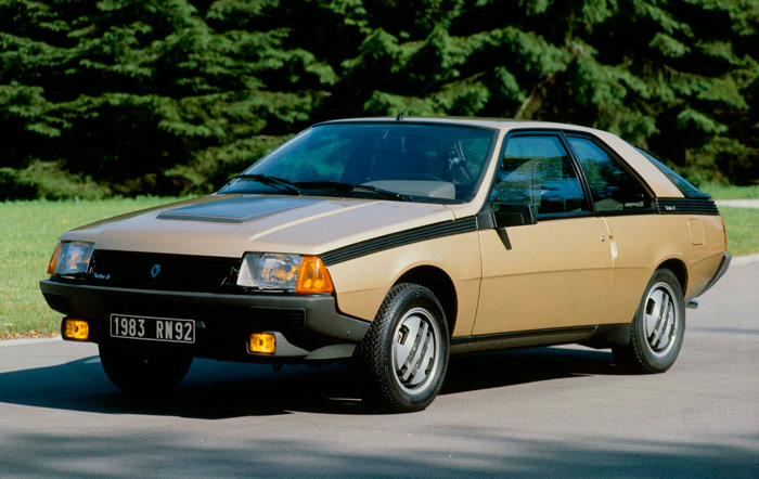 Más burgués y menos deportivo, el Renault Fuego de 1980 fue el siguiente en aprovechar la base de una berlina de gran serie (R.18) para crear un coupé económicamente accesible.