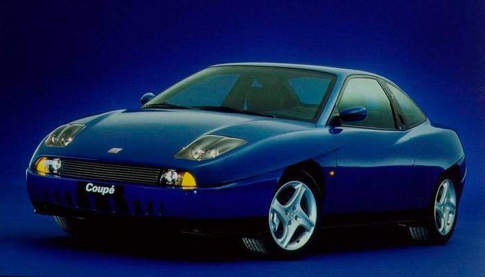 Sobre la plataforma del Tipo, el Fiat Coupé de 1993 también tenía, como el Calibra, una versión Turbo, pero sólo de tracción delantera.