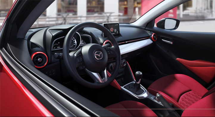 Mazda2 Interior Design. Diseño interior. Red. Rojo.