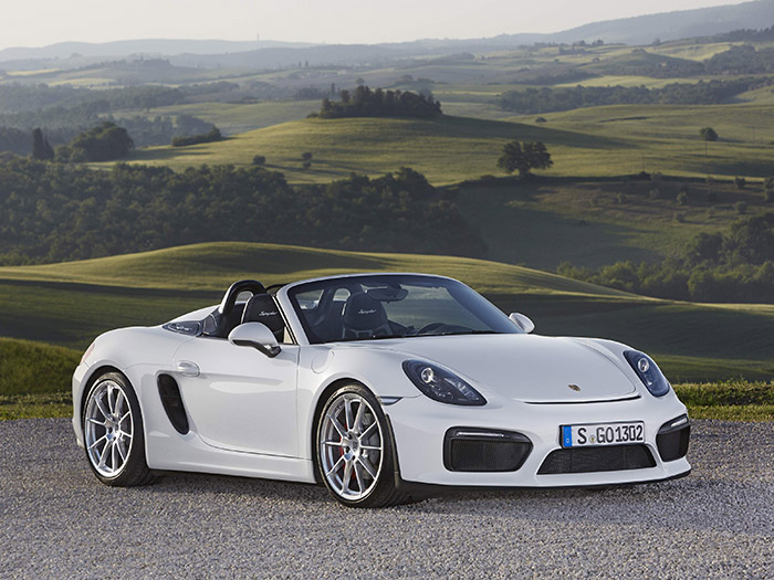 El Boxster Spyder actual: motor 3.8 de 375 CV, 42,8 mkg de par, y 290 km/h de punta; pero 1.315 kilos de peso, a pesar del profundo trabajo de aligeramiento realizado sobre esta radical versión limitada.