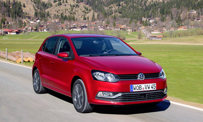 En el frontal de todos los VW actuales sí que se observa un claro aire de familia, buscando un diseño corporativo: sea Polo, Golf, Jetta o Passat, el diseño de faros y parrilla tiene un evidente parecido.