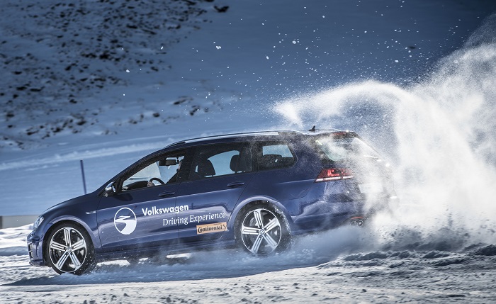 Curso de conducción en hielo y nieve. En Andorra, con Volkswagen y km77.com. 170 €.