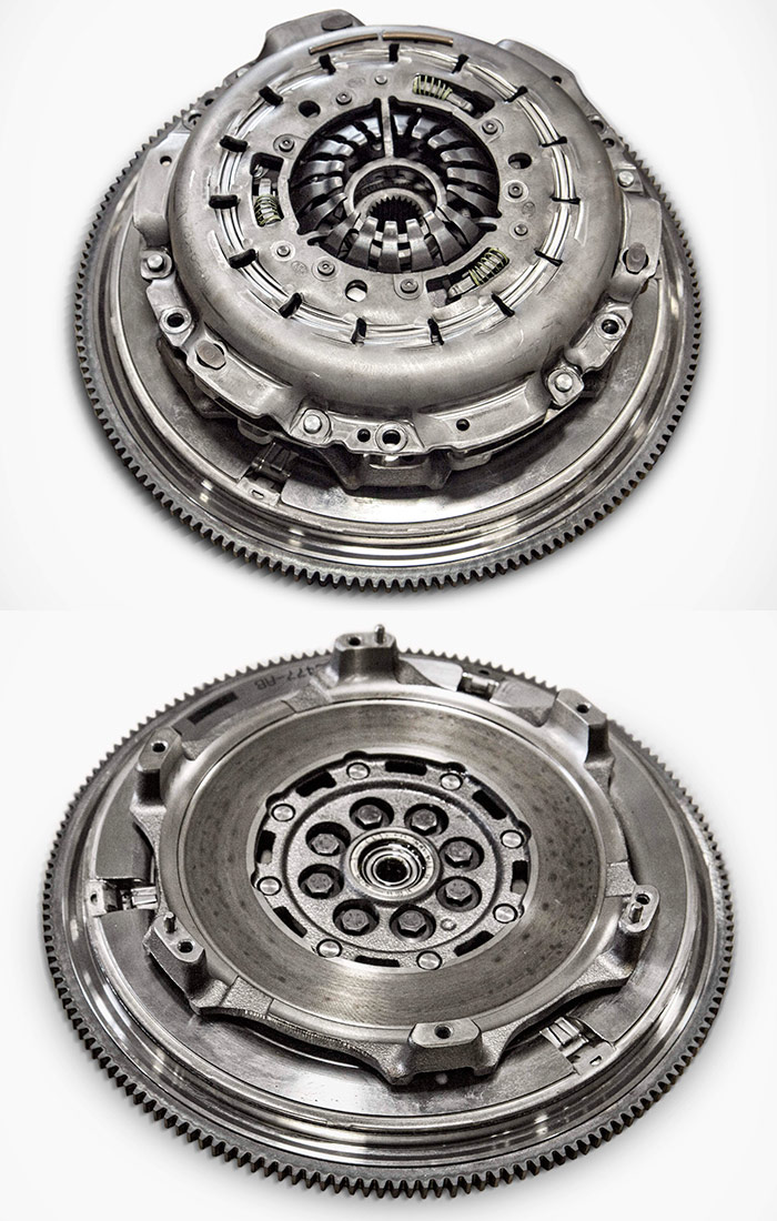 Aquí tenemos el volante de doble masa (diámetro grande) y la pista de rozamiento del embrague (que es más pequeño, al ser doble), que en la segunda foto aparece ya montado.
