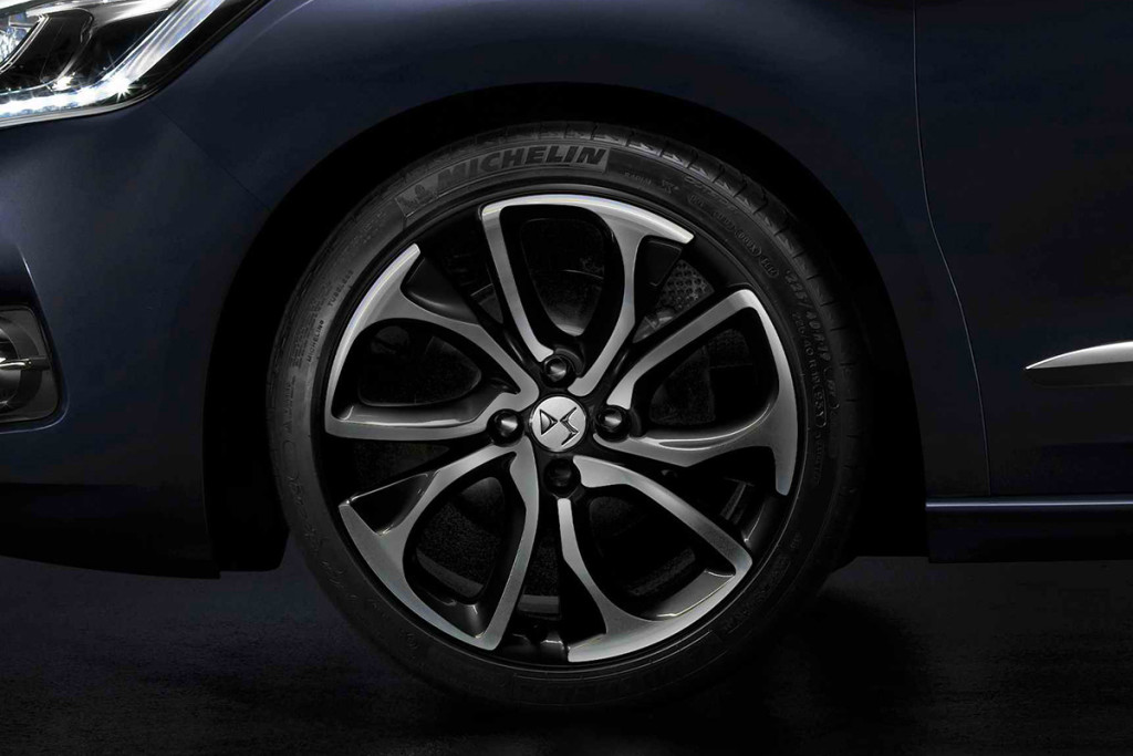 Edicion_limitada_DS_4_Opera_Blue_2