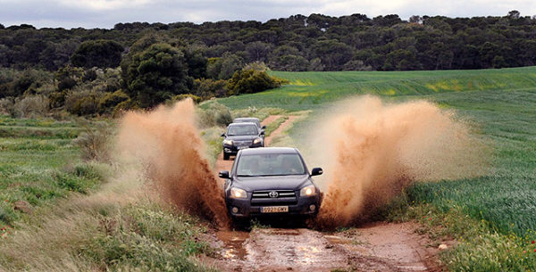 A la tercera va la vencida